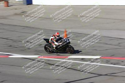 media/Jan-21-2023-Fastrack Riders (Sat) [[fcf3f88a30]]/Level 4/Session 2 Nascar 1/